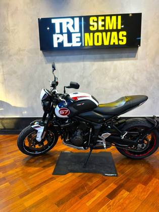 TRIUMPH TRIDENT 660 TRIPLE TRIBUTE EDITION TRIUMPH TRIDENT 660 TRIPLE TRIBUTE EDITION